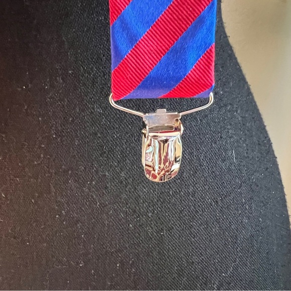 The Tie Bar Unisex Blue Red Striped Silk Blend Leather Adjustable Suspenders - Picture 3 of 9